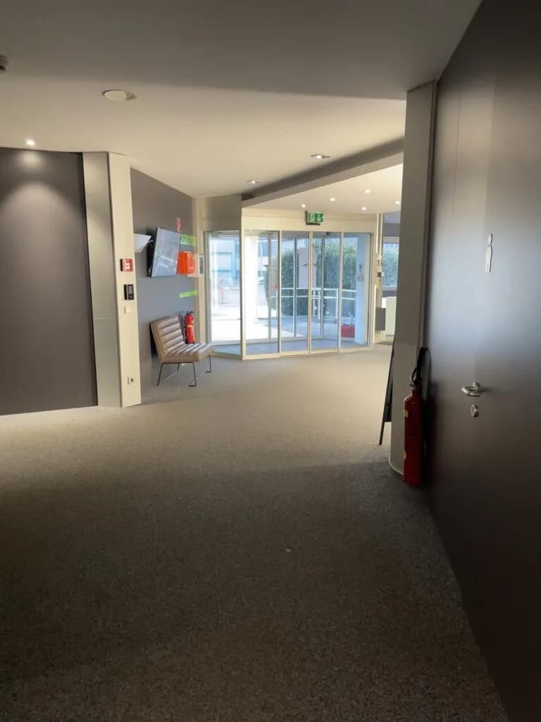 1-Zimmer-Gewerbeimmobilie mieten in Vöcklabruck – 36 m², € 378 – Bild 4 von 8
