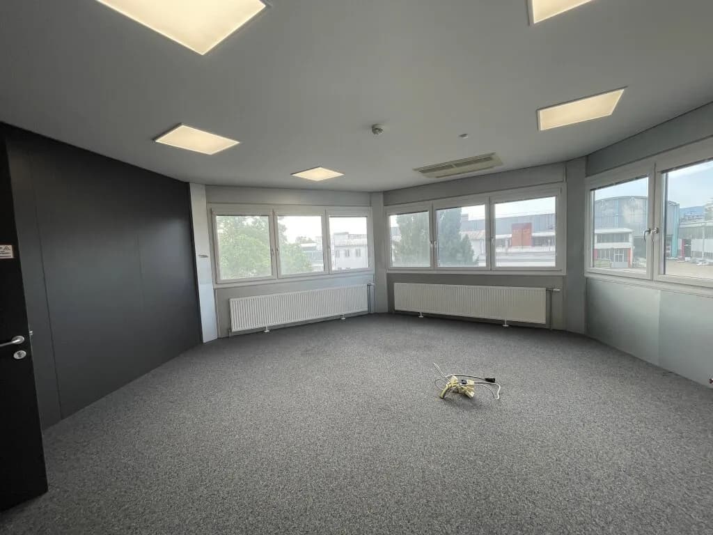 1-Zimmer-Gewerbeimmobilie mieten in Vöcklabruck – 36 m², € 378 – Bild 5 von 8