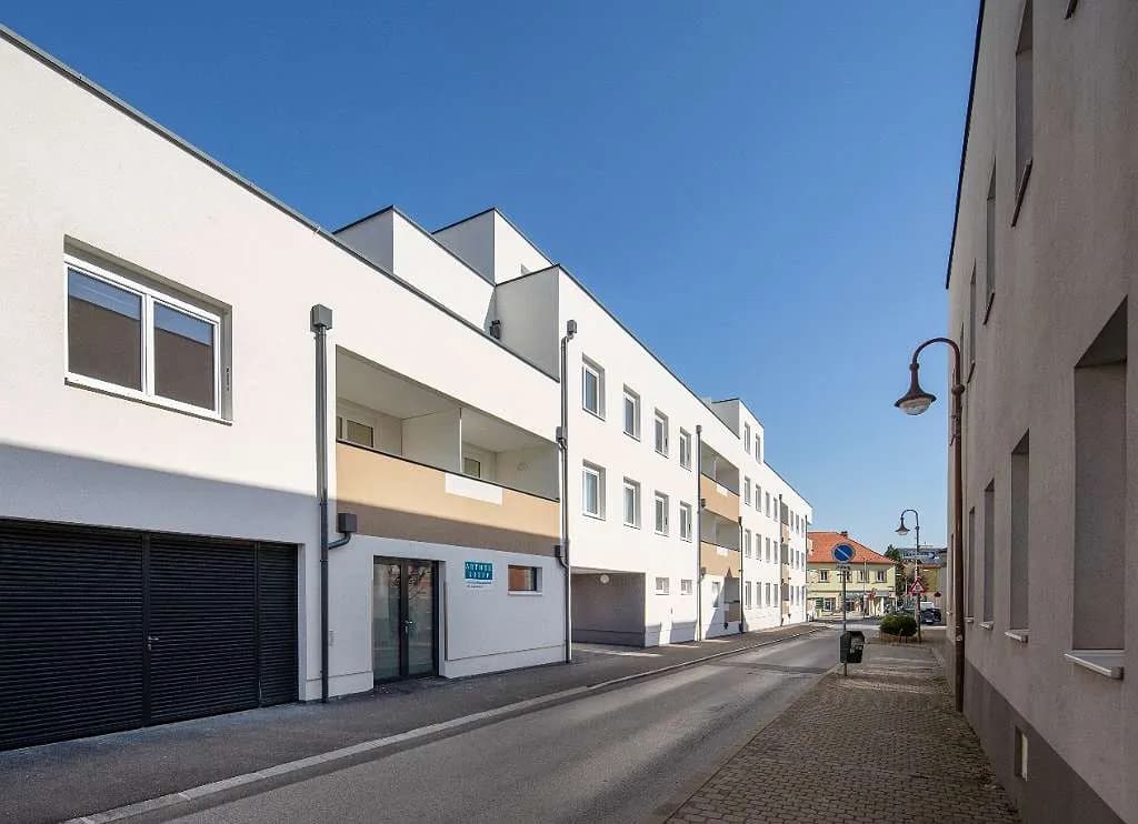 3-Zimmer-Wohnung mieten in Neunkirchen – 79 m², € 843 – Bild 2 von 13