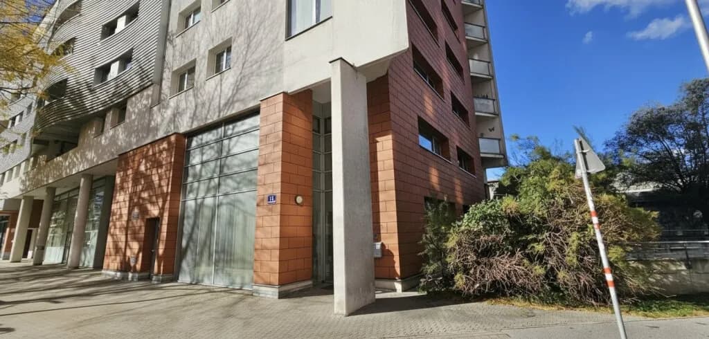 6-Zimmer-Gewerbeimmobilie mieten in Wien – 185 m², € 2.338 – Bild 10 von 12