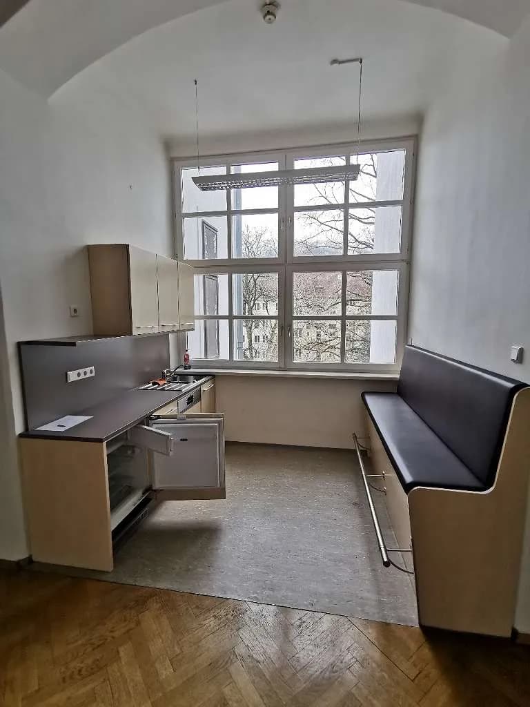 8-Zimmer-Gewerbeimmobilie mieten in Leoben – 300 m², € 3.760 – Bild 7 von 14