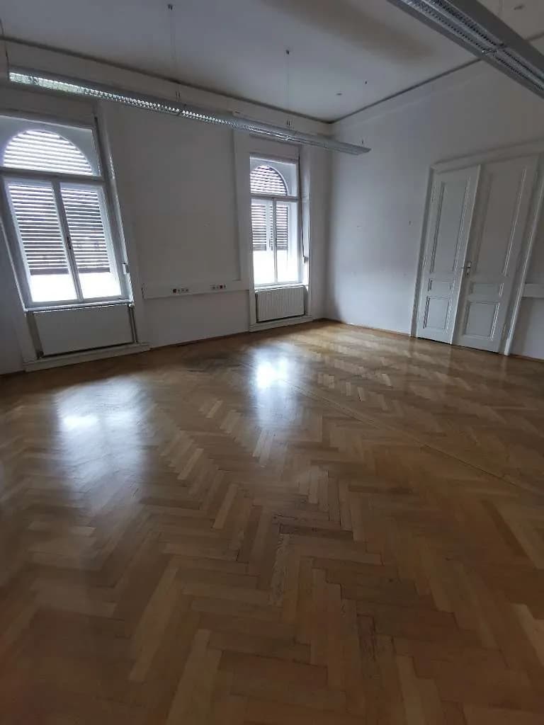 8-Zimmer-Gewerbeimmobilie mieten in Leoben – 300 m², € 3.760 – Bild 8 von 14