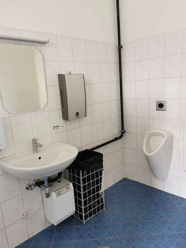 8-Zimmer-Gewerbeimmobilie mieten in Leoben – 300 m², € 3.760 – Bild 11 von 14