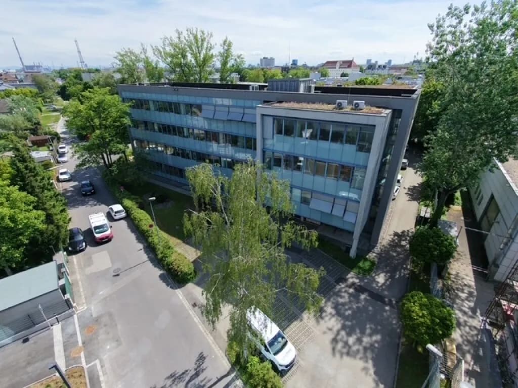 4-Zimmer-Gewerbeimmobilie mieten in Linz – 109 m², € 963