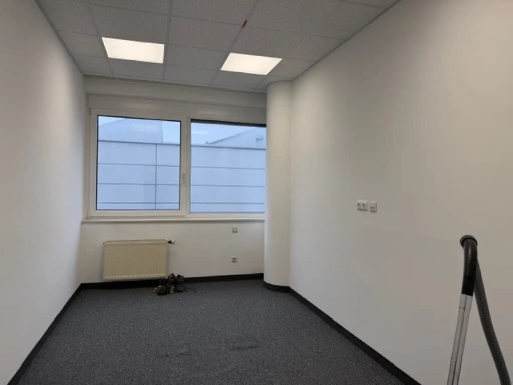 4-Zimmer-Gewerbeimmobilie mieten in Linz – 109 m², € 963 – Bild 7 von 17