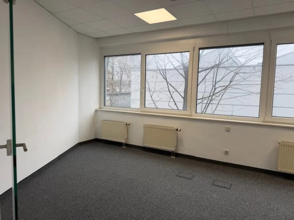 4-Zimmer-Gewerbeimmobilie mieten in Linz – 109 m², € 963 – Bild 8 von 17