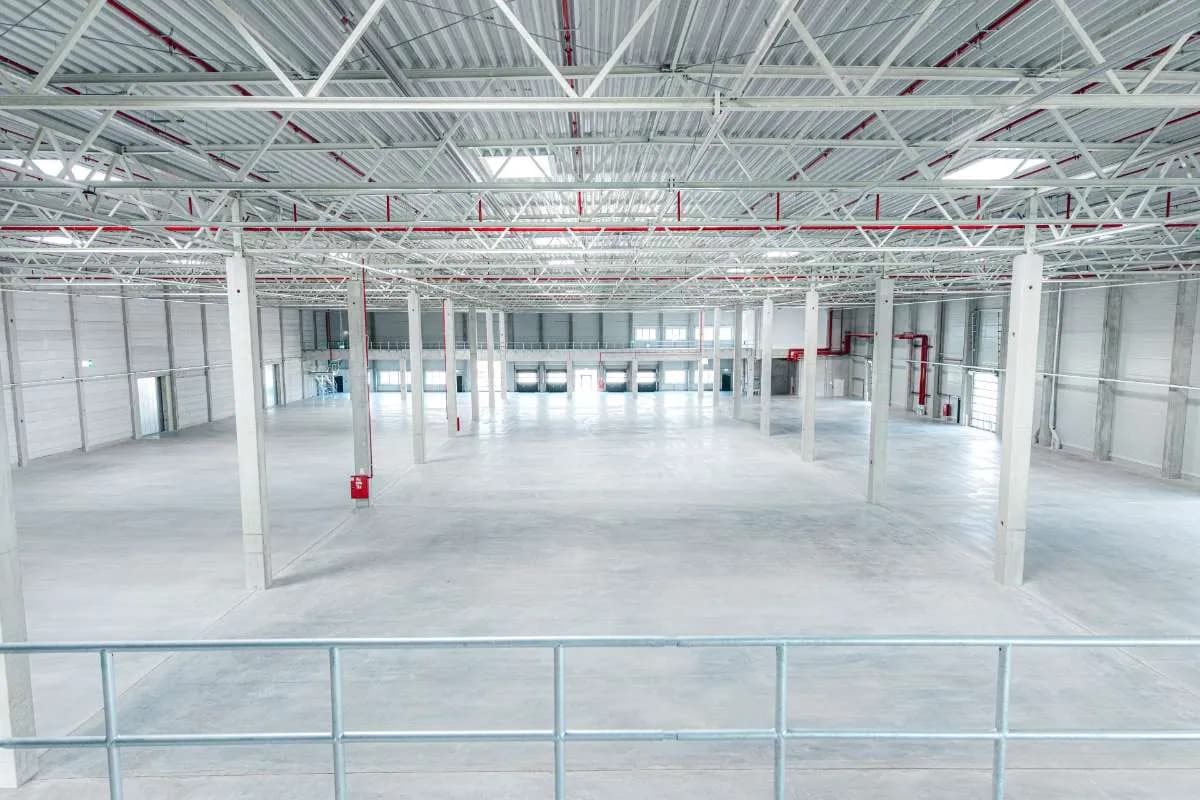 Gewerbeimmobilie mieten in Baden – 2 874 m², € 6 – Bild 5 von 6