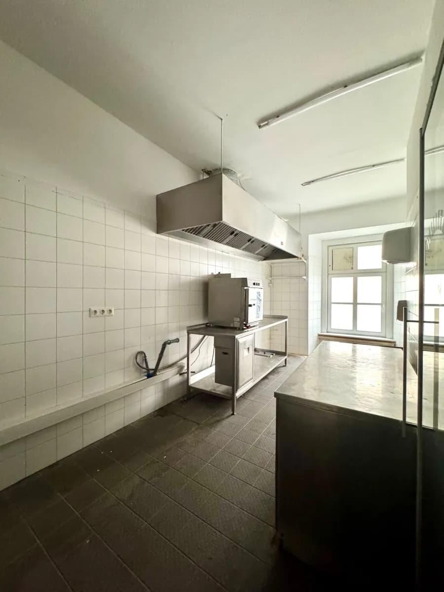 Gewerbeimmobilie kaufen in Wiener Neustadt – 880 m², € 499.000 – Bild 5 von 24