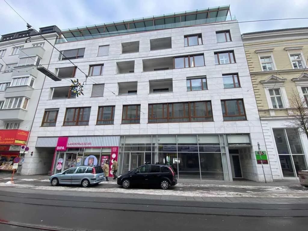 10-Zimmer-Gewerbeimmobilie mieten in Linz – 480 m², € 8.400
