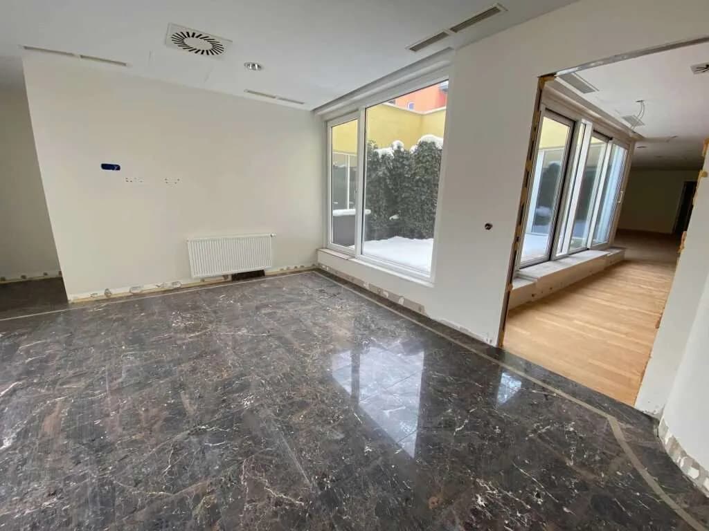 10-Zimmer-Gewerbeimmobilie mieten in Linz – 480 m², € 8.400 – Bild 2 von 13
