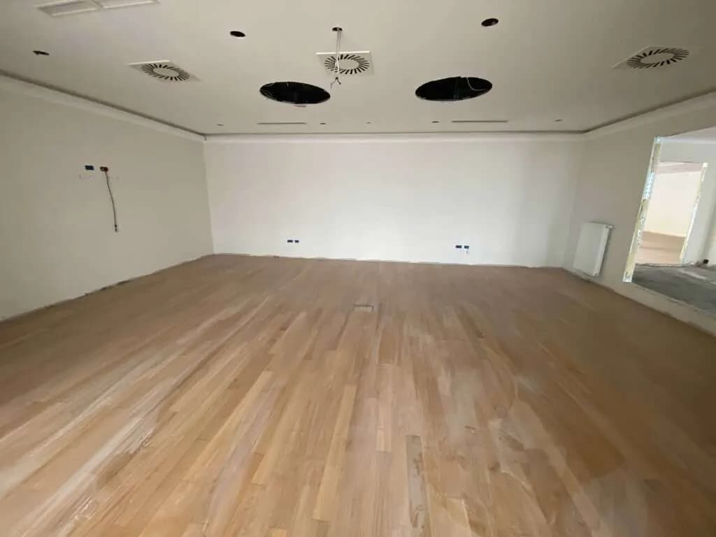 10-Zimmer-Gewerbeimmobilie mieten in Linz – 480 m², € 8.400 – Bild 5 von 13