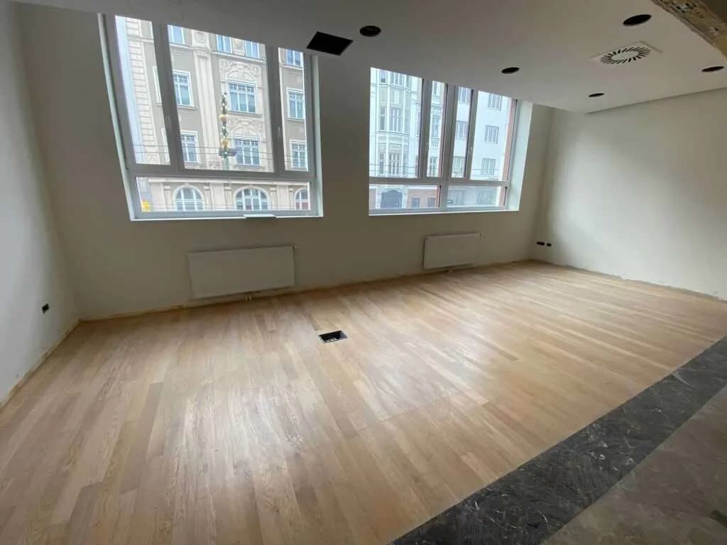 10-Zimmer-Gewerbeimmobilie mieten in Linz – 480 m², € 8.400 – Bild 6 von 13