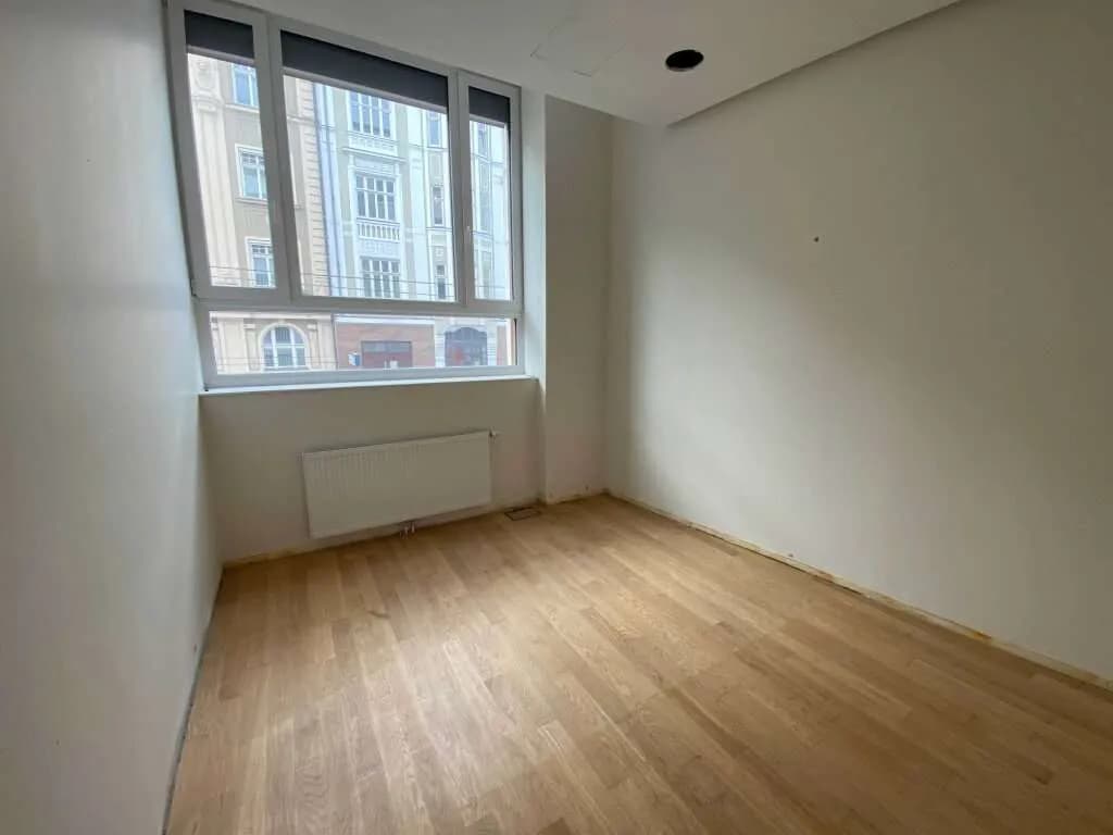 10-Zimmer-Gewerbeimmobilie mieten in Linz – 480 m², € 8.400 – Bild 7 von 13