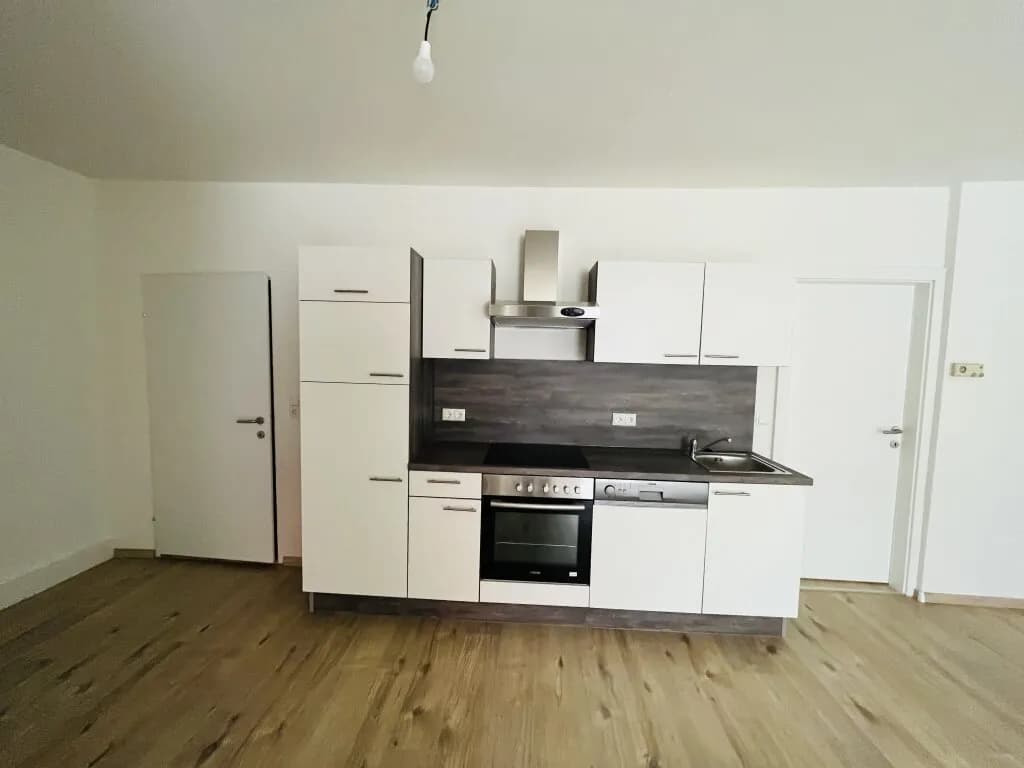 Gewerbeimmobilie kaufen in Bruck-Mürzzuschlag – 630 m², € 900.000 – Bild 2 von 9