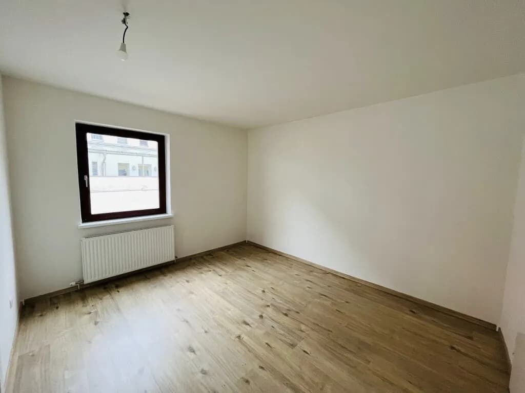 Gewerbeimmobilie kaufen in Bruck-Mürzzuschlag – 630 m², € 900.000 – Bild 7 von 9