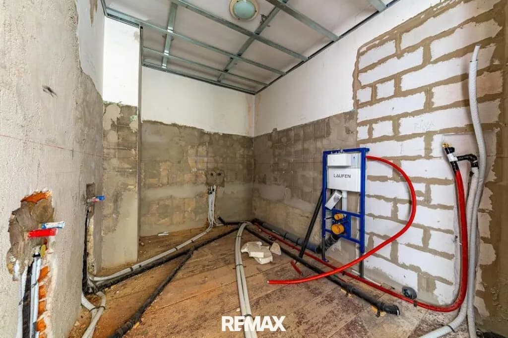 6-Zimmer-Haus kaufen in Korneuburg – 222 m², € 289.000 – Bild 2 von 10