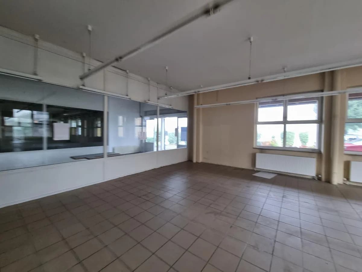 Gewerbeimmobilie mieten in Hallein – 179 m², € 9 – Bild 8 von 12