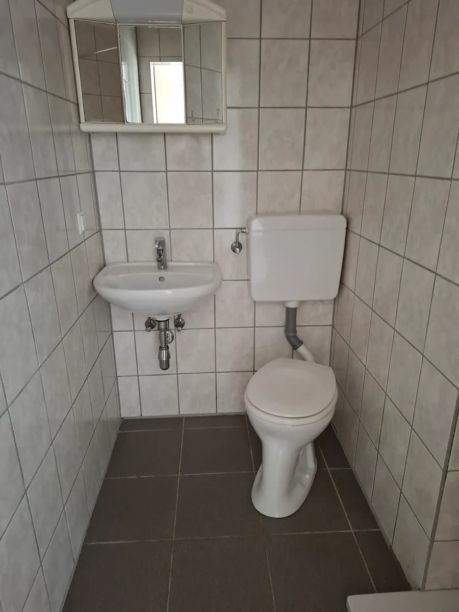 1-Zimmer-Gewerbeimmobilie mieten in Gänserndorf – 12 m², € 250 – Bild 7 von 12
