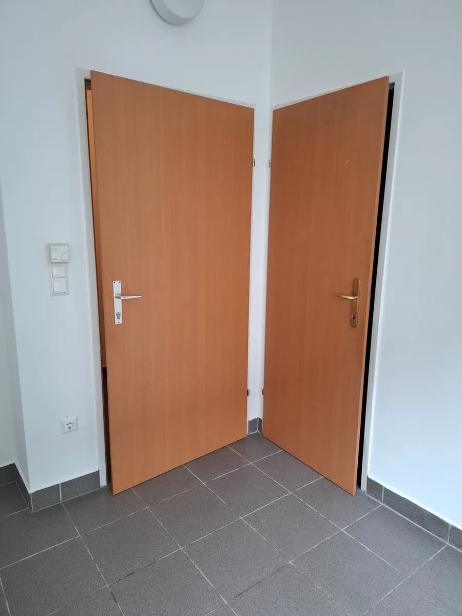 1-Zimmer-Gewerbeimmobilie mieten in Gänserndorf – 12 m², € 250 – Bild 10 von 12