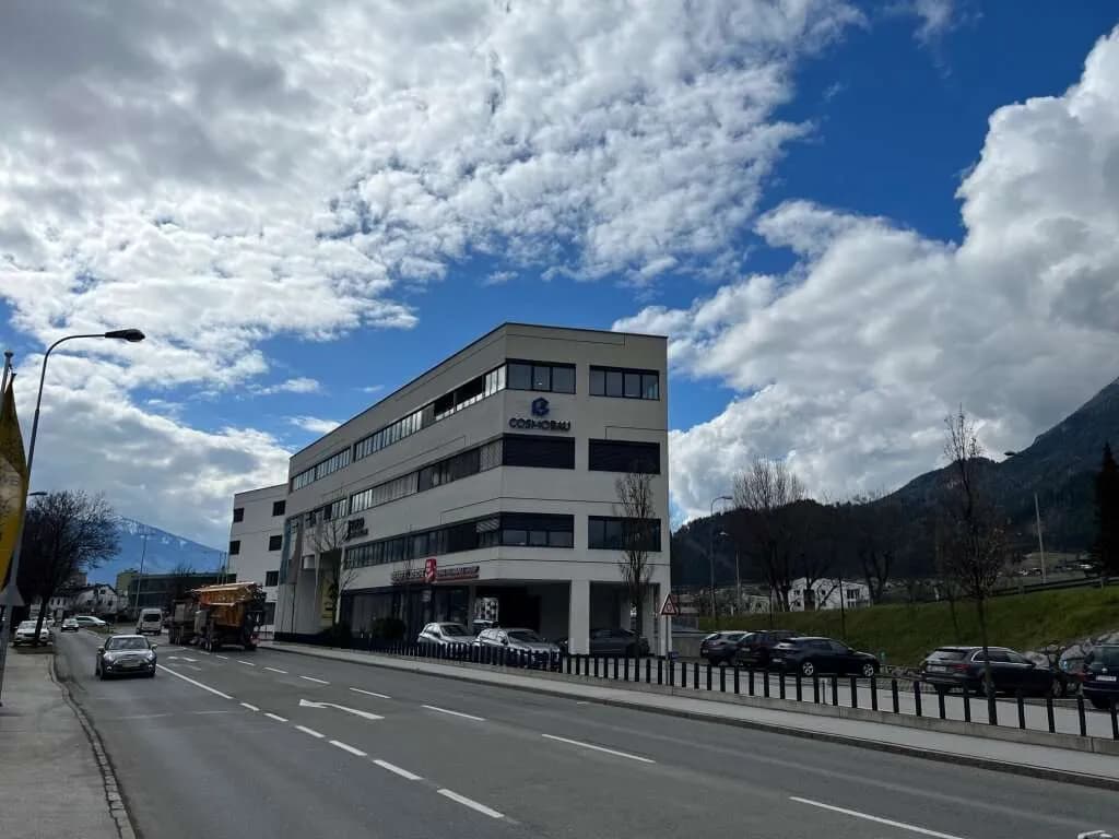 Gewerbeimmobilie mieten in Schwaz – 351 m², € 4.700