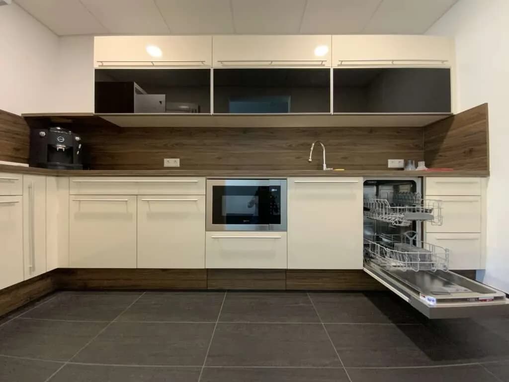 Gewerbeimmobilie mieten in Schwaz – 351 m², € 4.700 – Bild 5 von 12