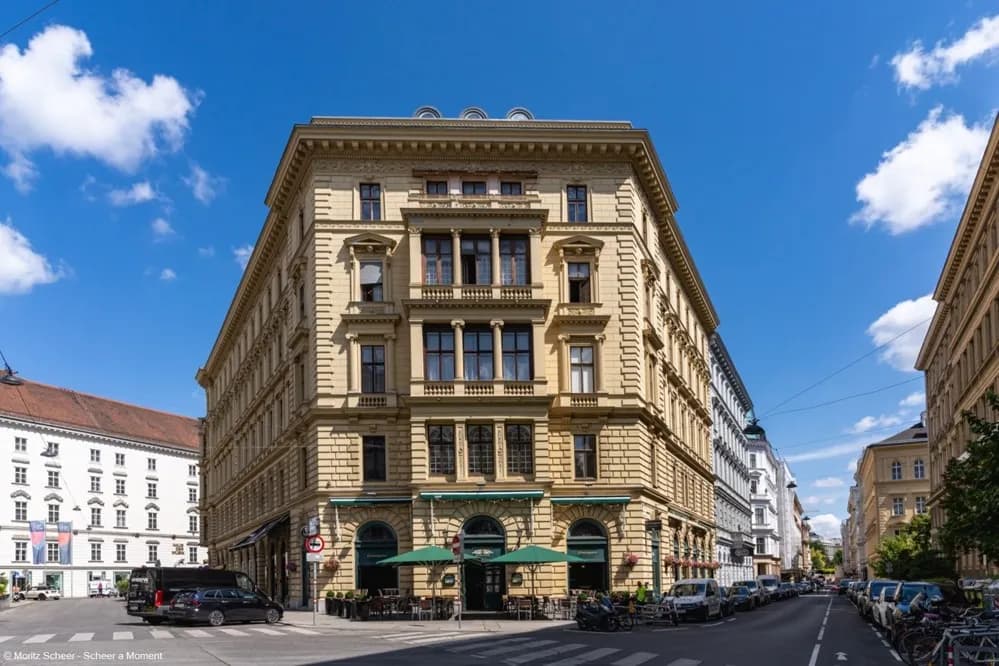Gewerbeimmobilie mieten in Wien – 921 m², € 23