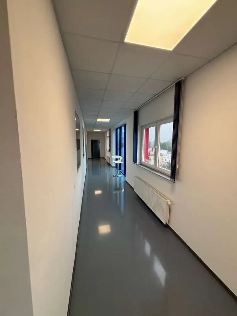 7-Zimmer-Gewerbeimmobilie mieten in Graz – 313 m², € 3.990 – Bild 9 von 15