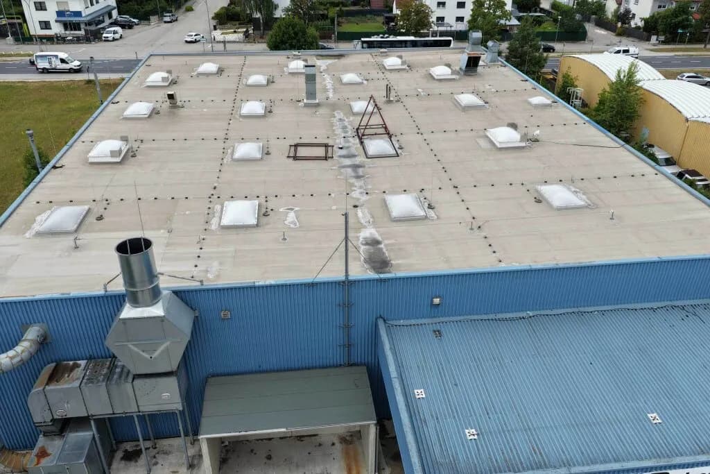 Gewerbeimmobilie kaufen in Wels-Land – 2 113 m², € 3.360.000 – Bild 6 von 29