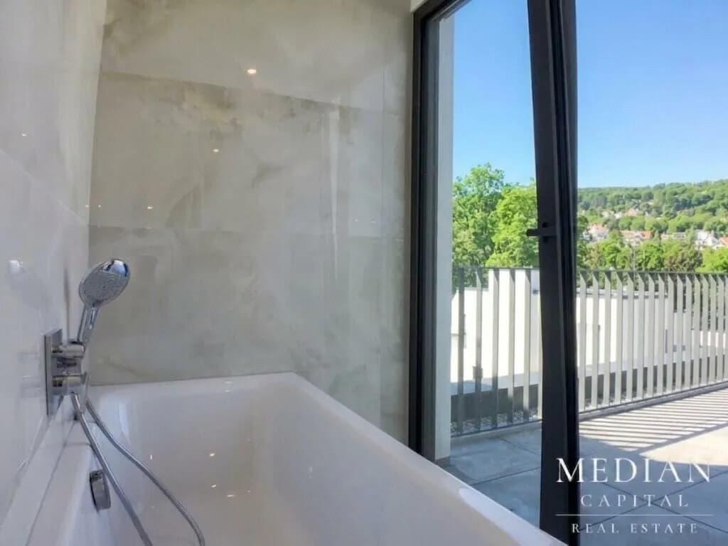 6-Zimmer-Haus mieten in Wien – 224,52 m², € 5.950 – Bild 5 von 10