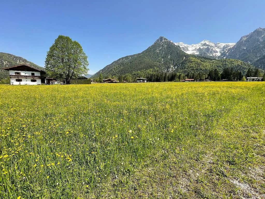 Grundstück kaufen in Kitzbühel – 555 m², € 400.000