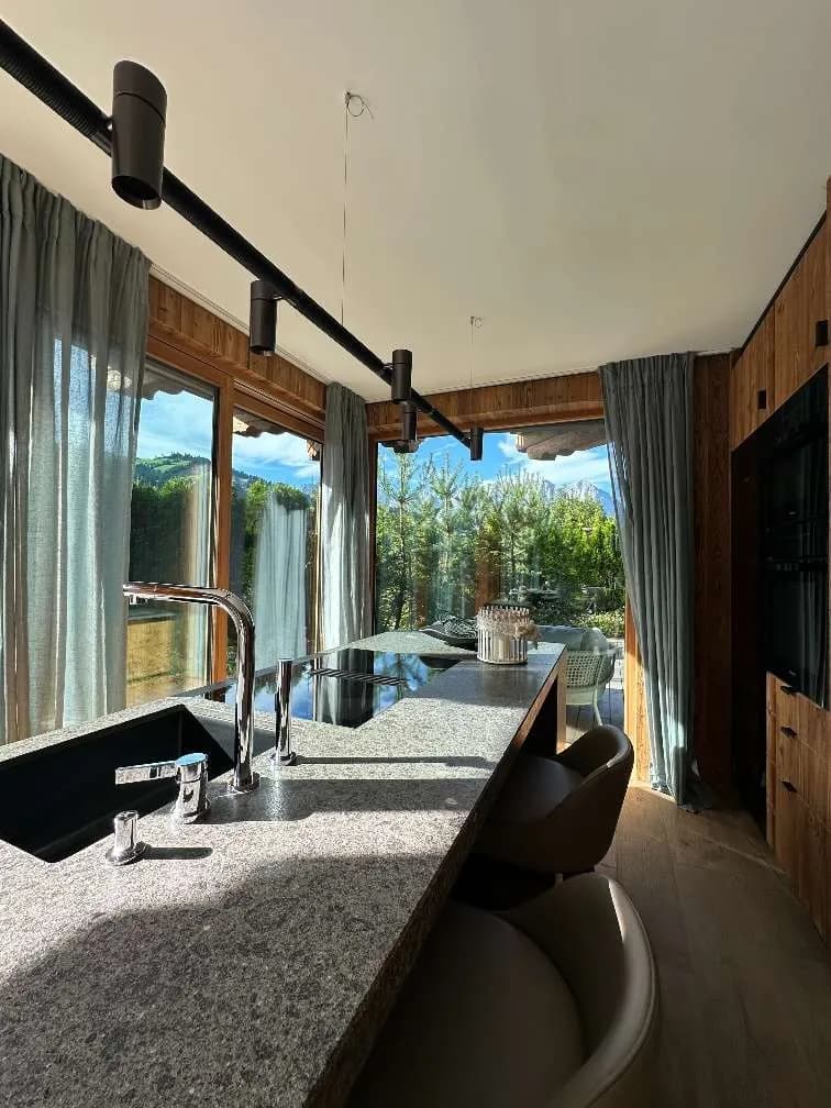 6-Zimmer-Wohnung mieten in Kitzbühel – 232 m², € 7.980 – Bild 3 von 29