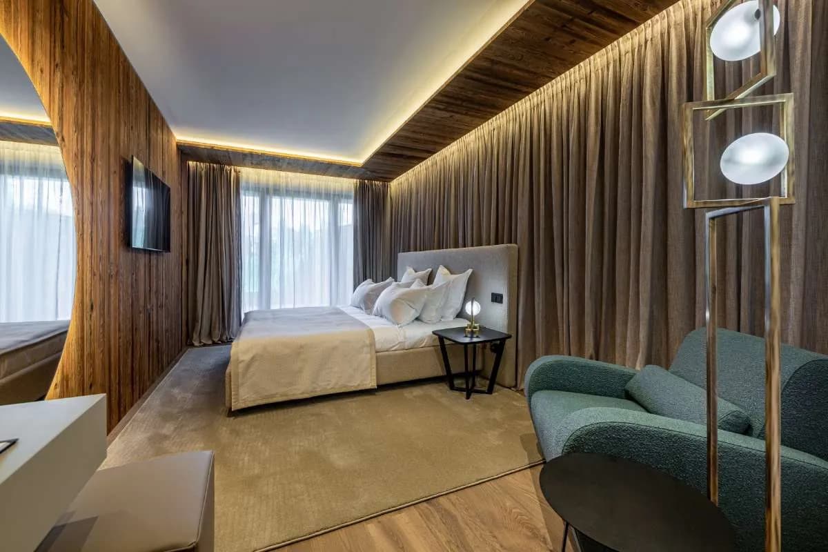 6-Zimmer-Wohnung mieten in Kitzbühel – 232 m², € 7.980 – Bild 14 von 29