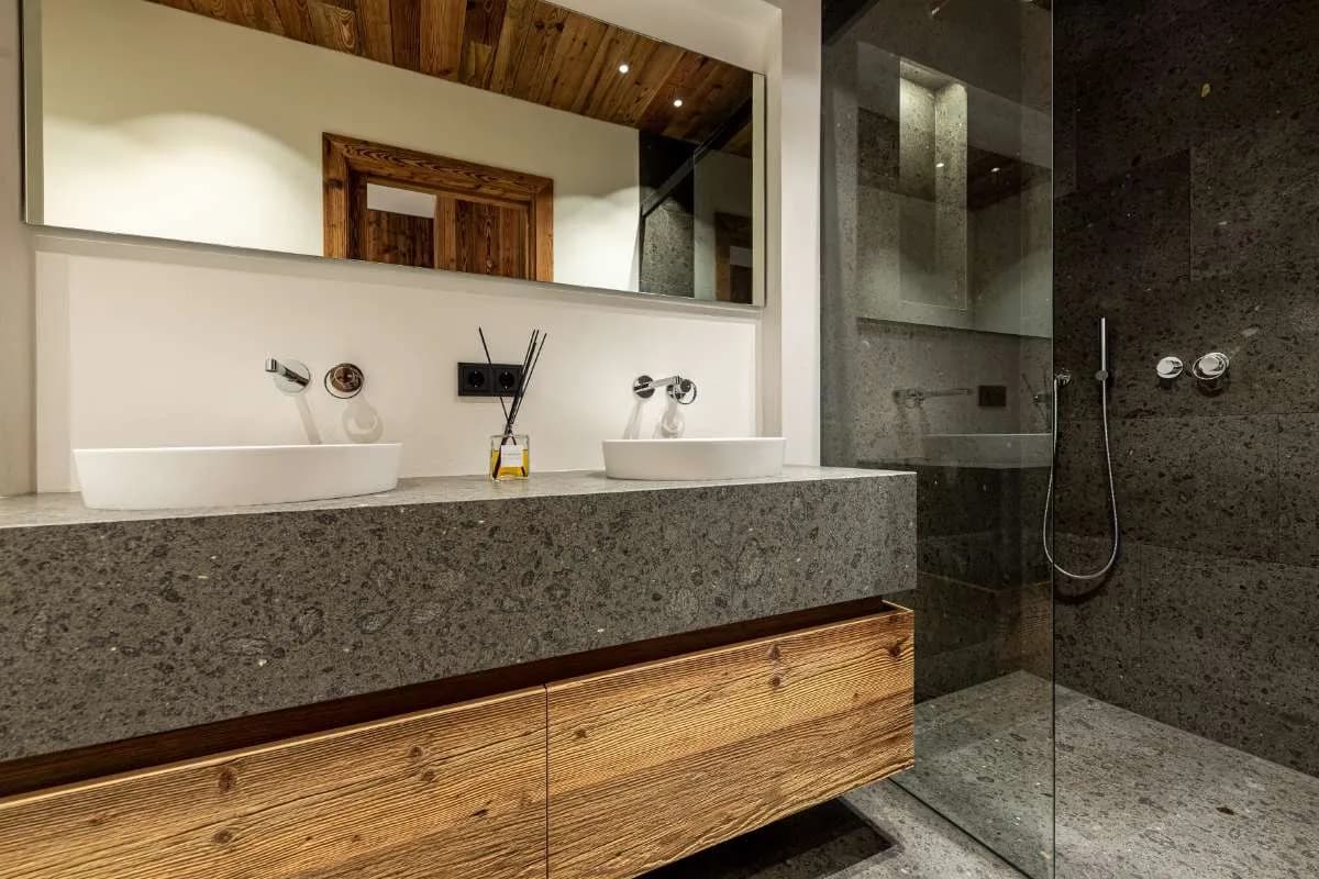 6-Zimmer-Wohnung mieten in Kitzbühel – 232 m², € 7.980 – Bild 21 von 29