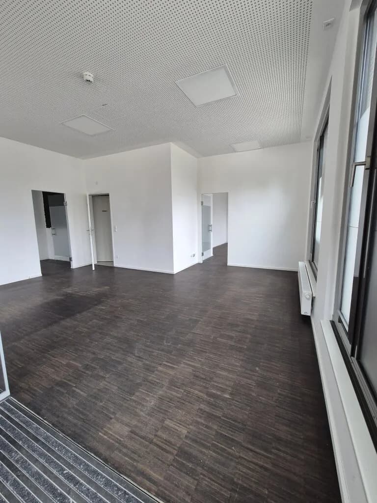 3-Zimmer-Gewerbeimmobilie mieten in Graz – 66,87 m², € 962 – Bild 2 von 6
