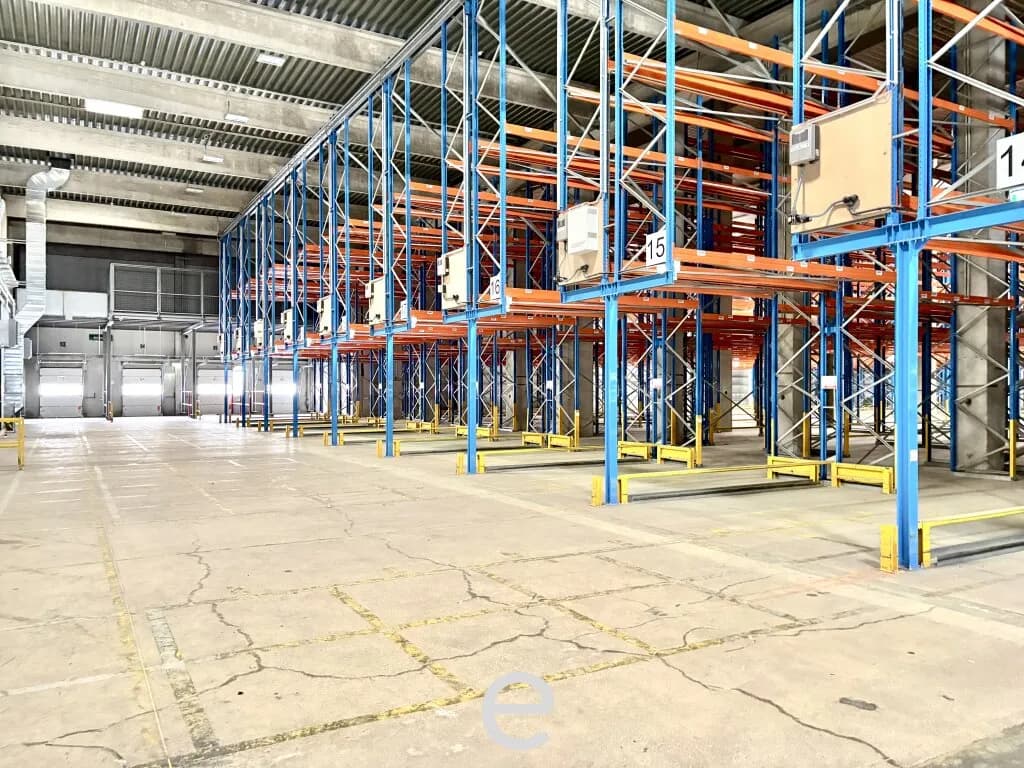 Gewerbeimmobilie mieten in Mödling – 2 192 m², € 7 – Bild 9 von 13