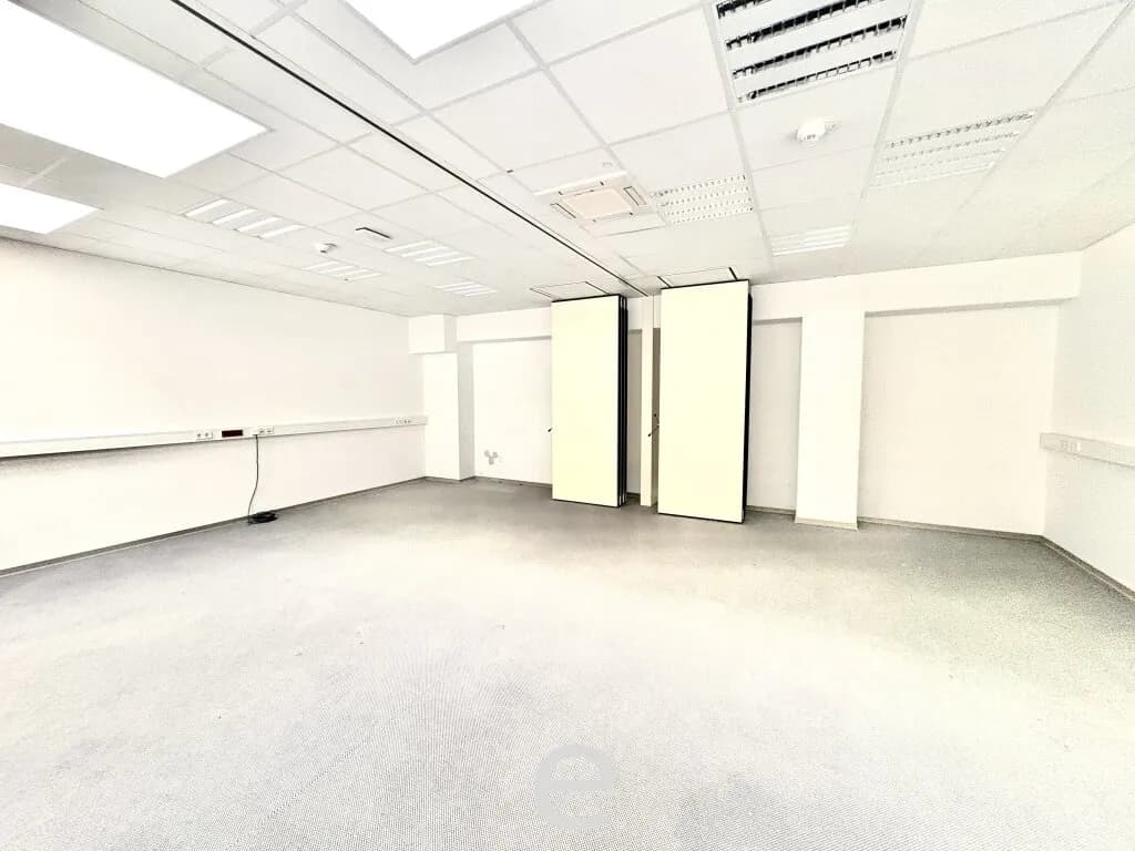 Gewerbeimmobilie mieten in Mödling – 2 192 m², € 7 – Bild 12 von 13