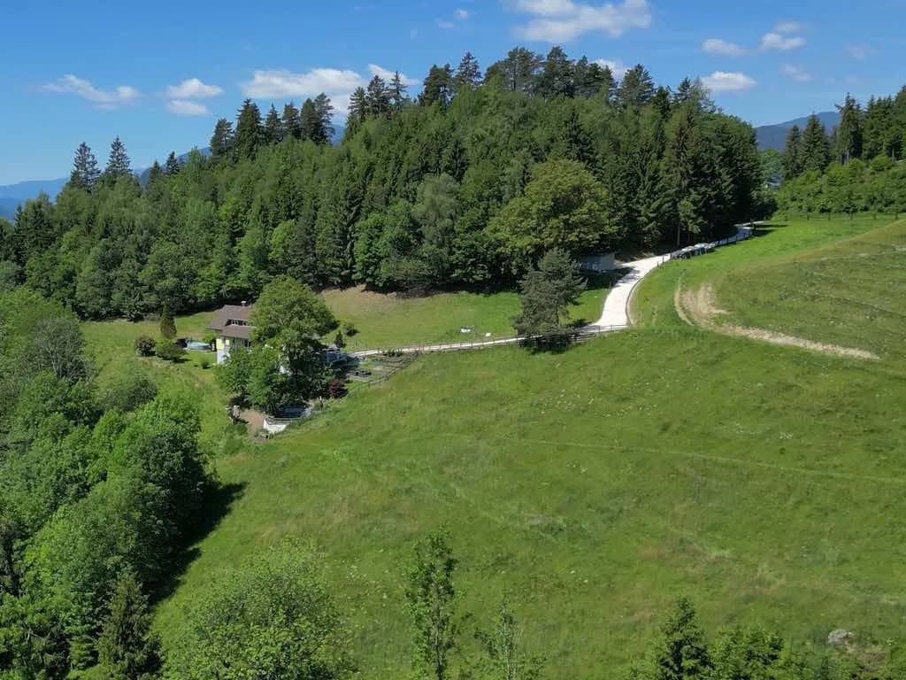 3-Zimmer-Haus kaufen in Feldkirchen – 272 m², € 750.000 – Bild 2 von 30