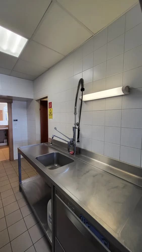 Gewerbeimmobilie mieten in Gänserndorf – 170 m², € 1.980 – Bild 10 von 12