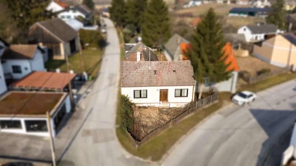 Haus kaufen in Gänserndorf – 339 m², € 129.000
