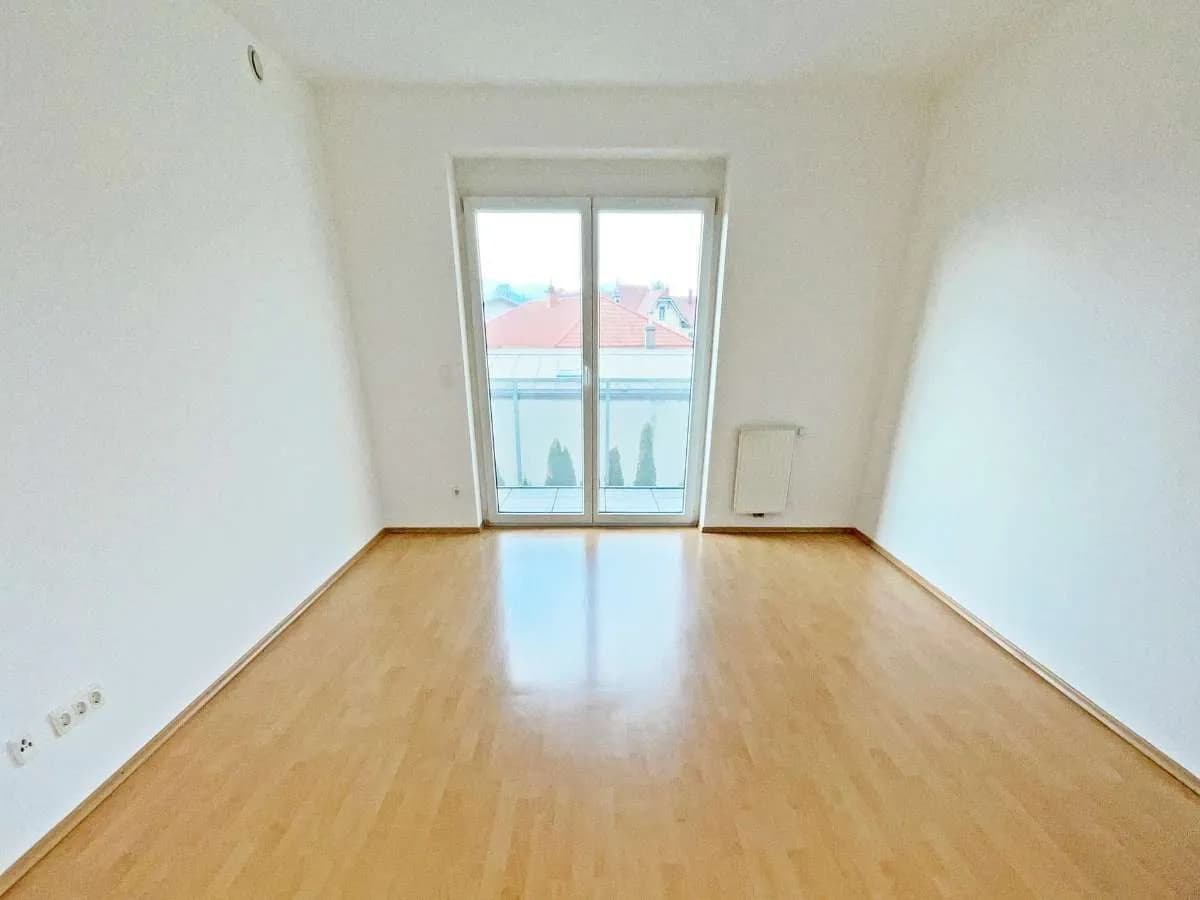 3-Zimmer-Wohnung mieten in Neunkirchen – 82,15 m², € 1.105 – Bild 3 von 10
