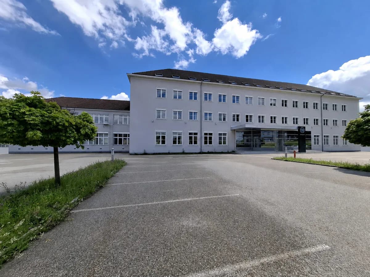 Gewerbeimmobilie mieten in Steyr – € 8