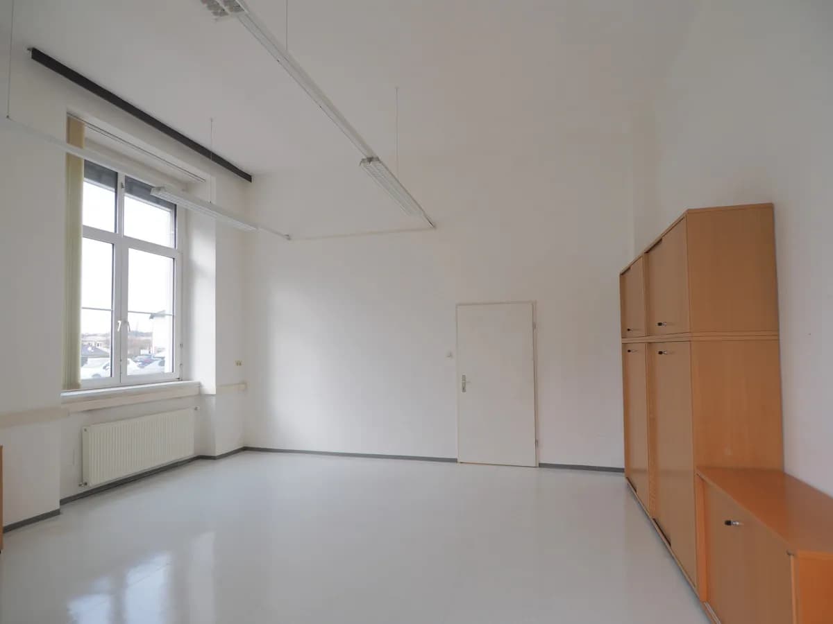 Gewerbeimmobilie mieten in Steyr – € 8 – Bild 6 von 13