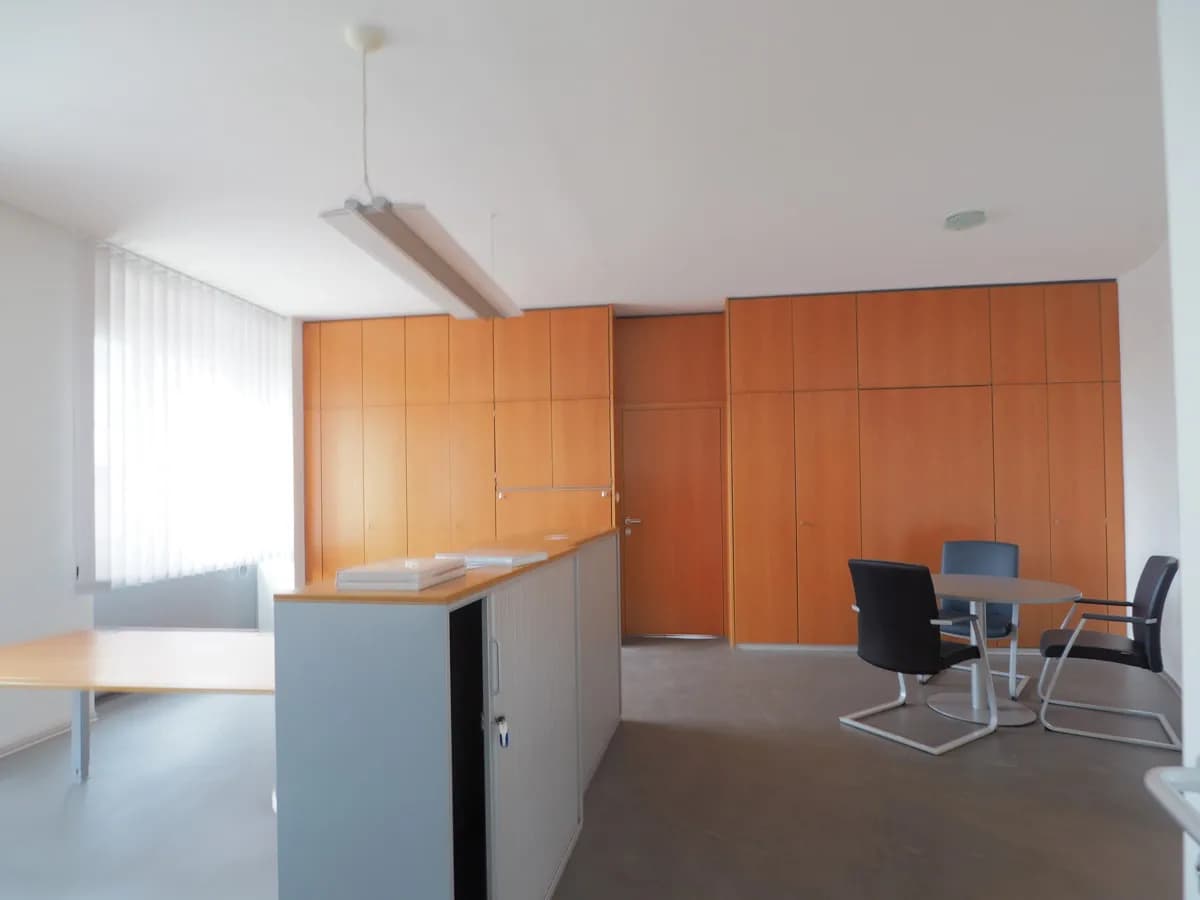 Gewerbeimmobilie mieten in Steyr – € 8 – Bild 8 von 13