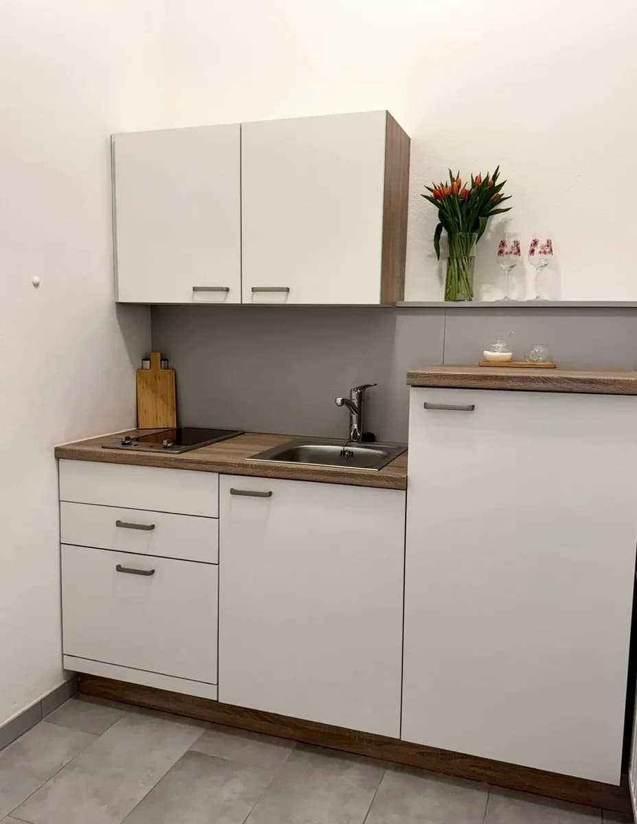 3-Zimmer-Gewerbeimmobilie mieten in Linz – 90 m², € 1.086 – Bild 7 von 11