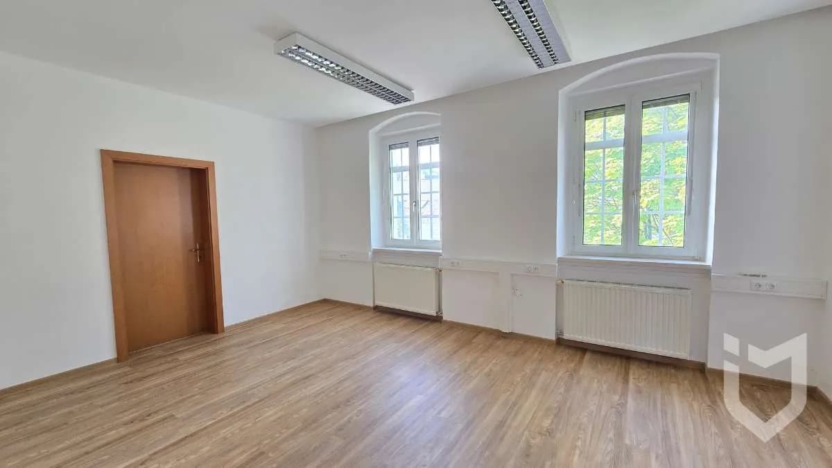 Gewerbeimmobilie mieten in Steyr-Land – 98 m², € 1.033 – Bild 2 von 13