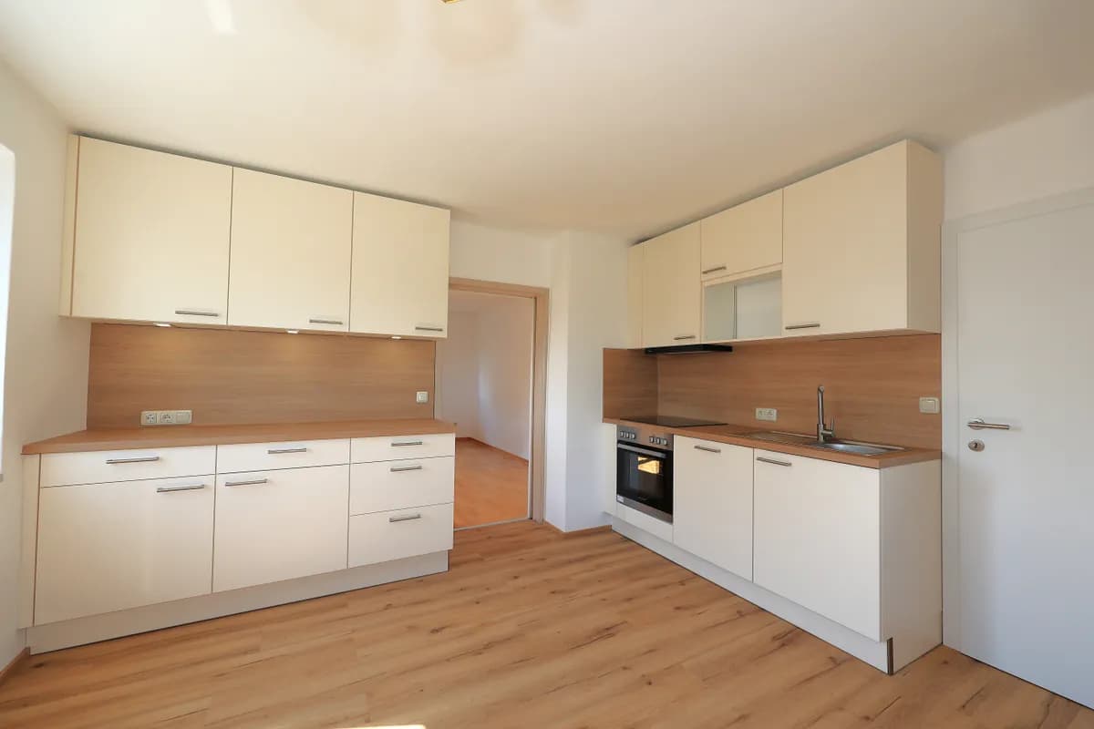 6-Zimmer-Haus mieten in Ried im Innkreis – 115 m², € 1.350 – Bild 2 von 11