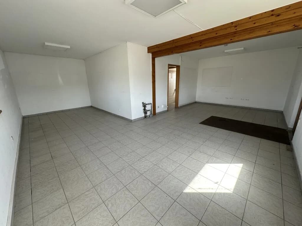 Gewerbeimmobilie kaufen in Wiener Neustadt – 2 556 m² – Bild 15 von 17