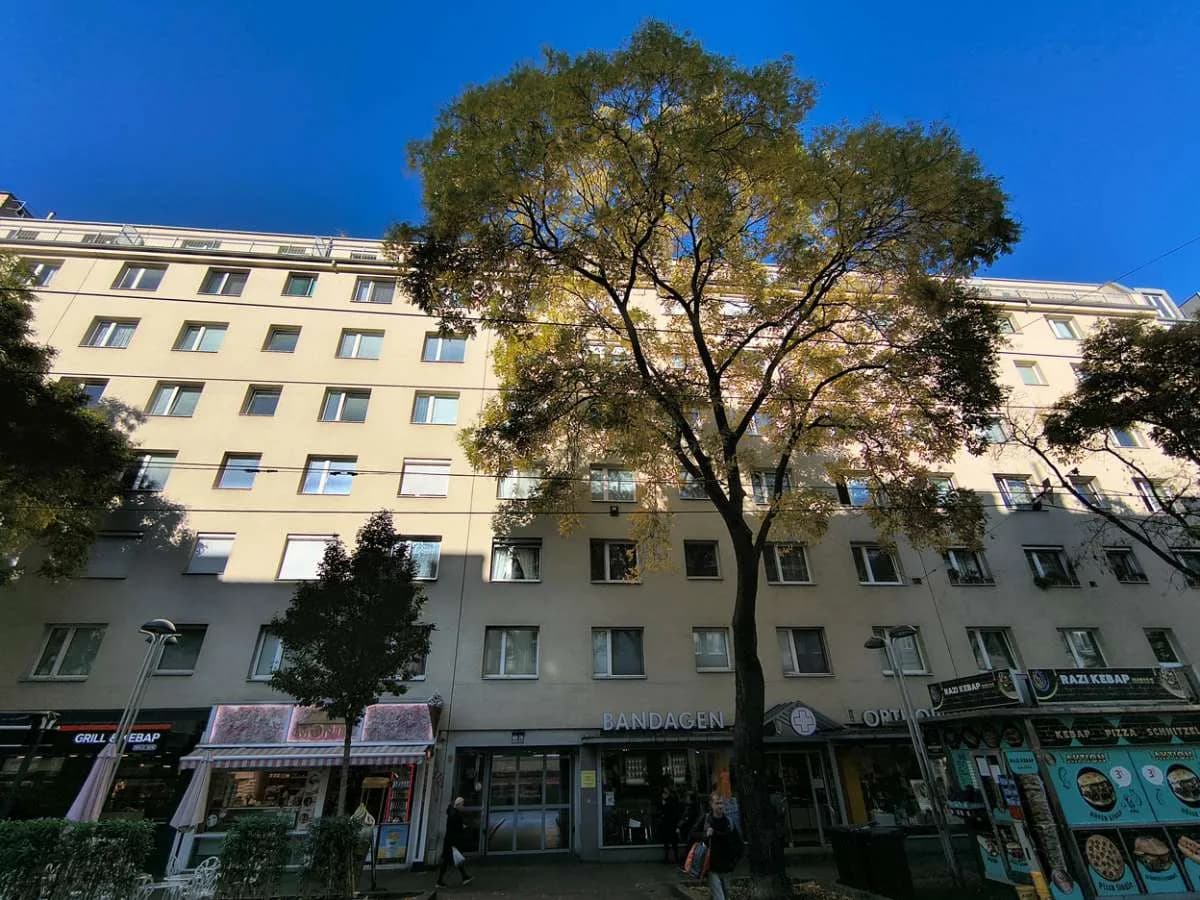 2-Zimmer-Wohnung kaufen in Wien – 61 m², € 190.000 – Bild 1 von 9