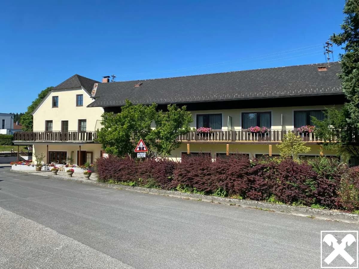 Haus kaufen in Perg – 1 010 m², € 649.000