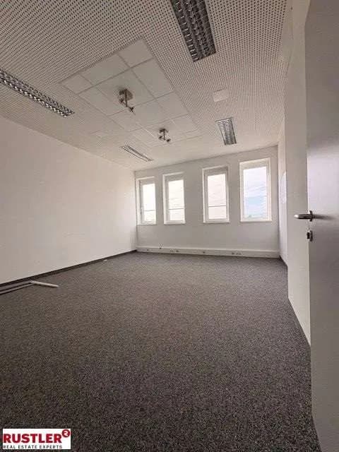 4-Zimmer-Gewerbeimmobilie mieten in Graz – 134 m², € 1.581 – Bild 5 von 14